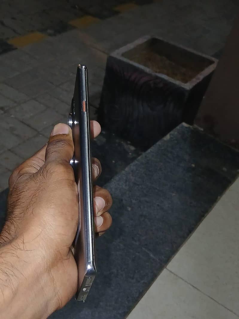 Tecno CAMON 40 Pro 5