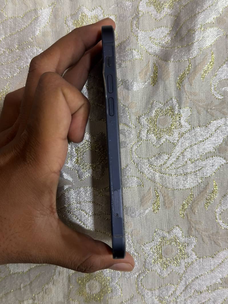 Apple iPhone 12 5