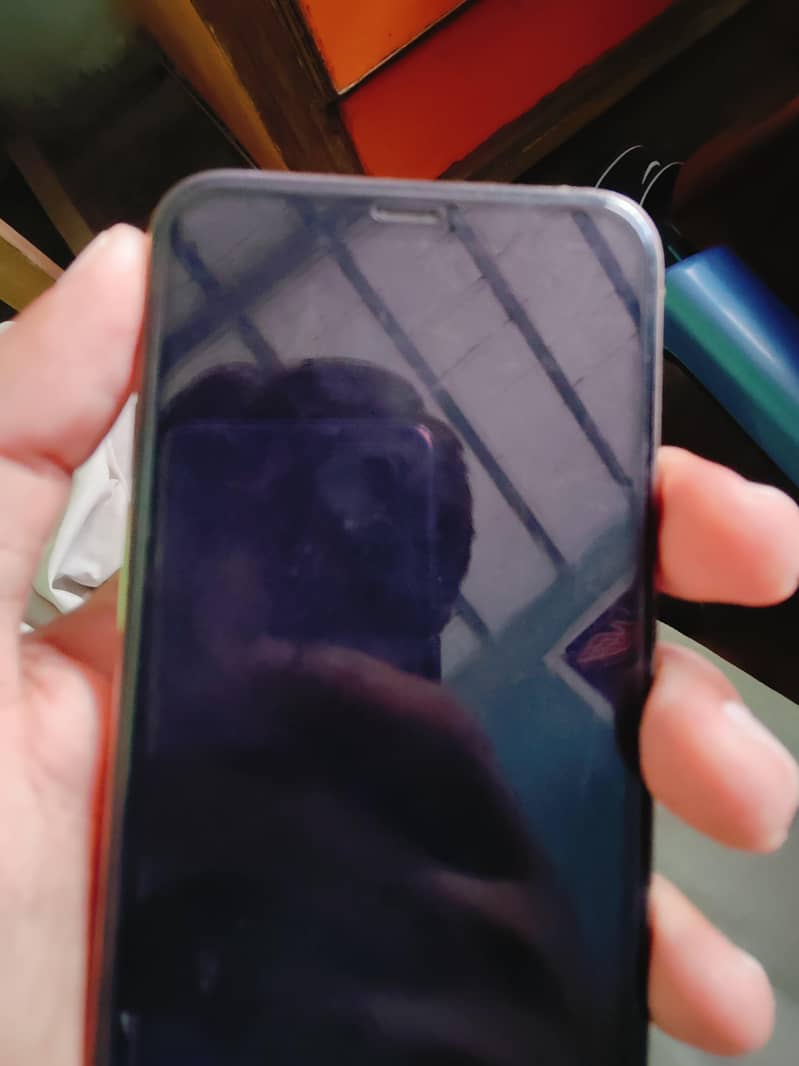 iPhone 11 pro 8