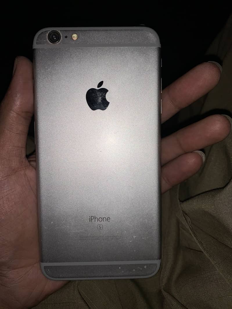 Apple iPhone 6S Plus 3
