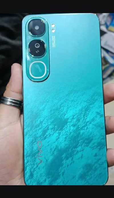 Vivo Y200 8/256 all ok mobile sirf mobile ha argent sell karna