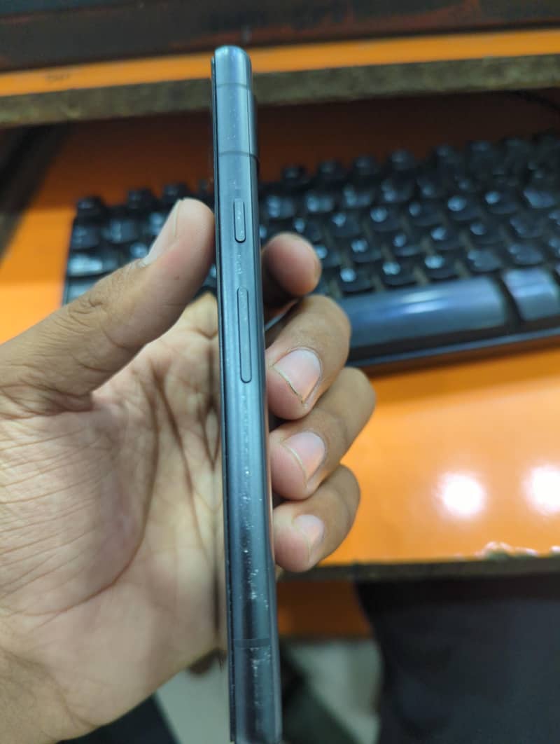 Google Pixel 7a 2