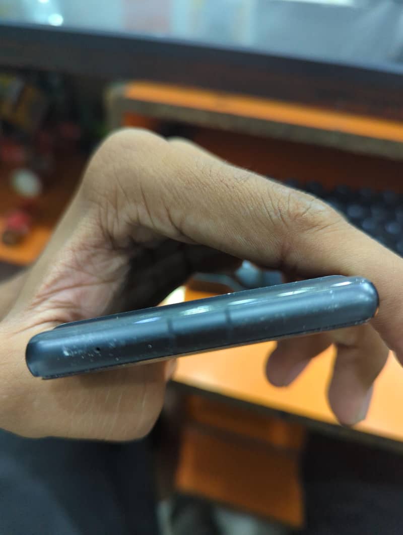Google Pixel 7a 3