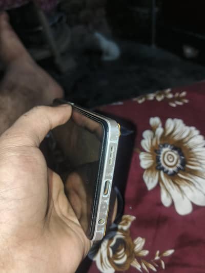 Oppo f21 pro