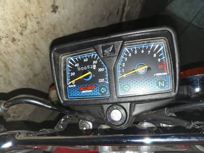 2027 125 SILVER RED SELF START