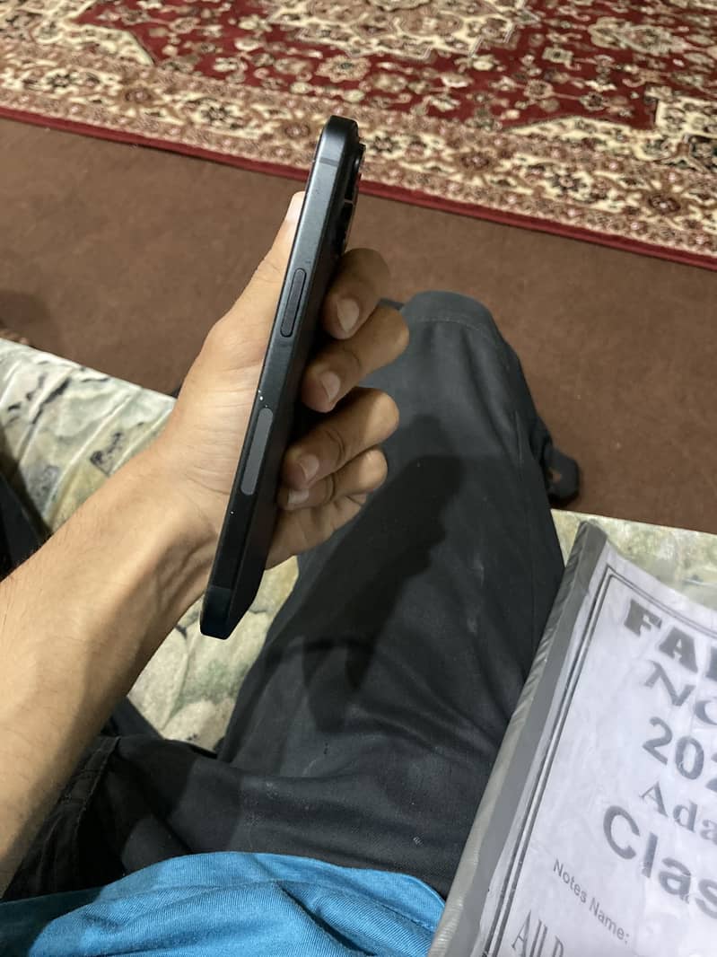 Apple iPhone 15 3