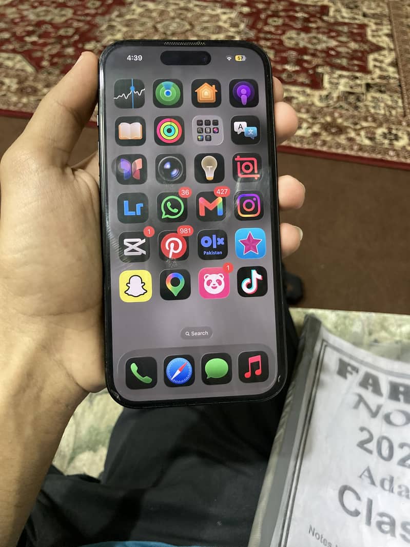 Apple iPhone 15 4