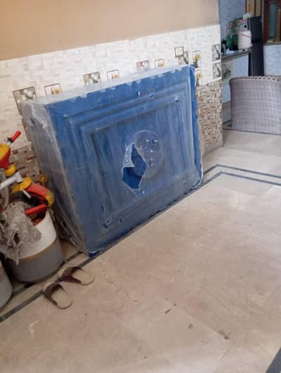 Kitchen water tank