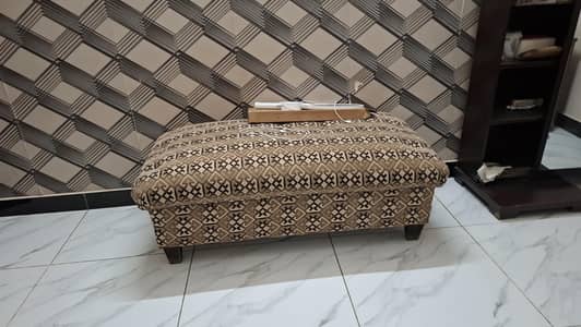 3 seater dewan and 2 seater seety just like new slightly used for sale