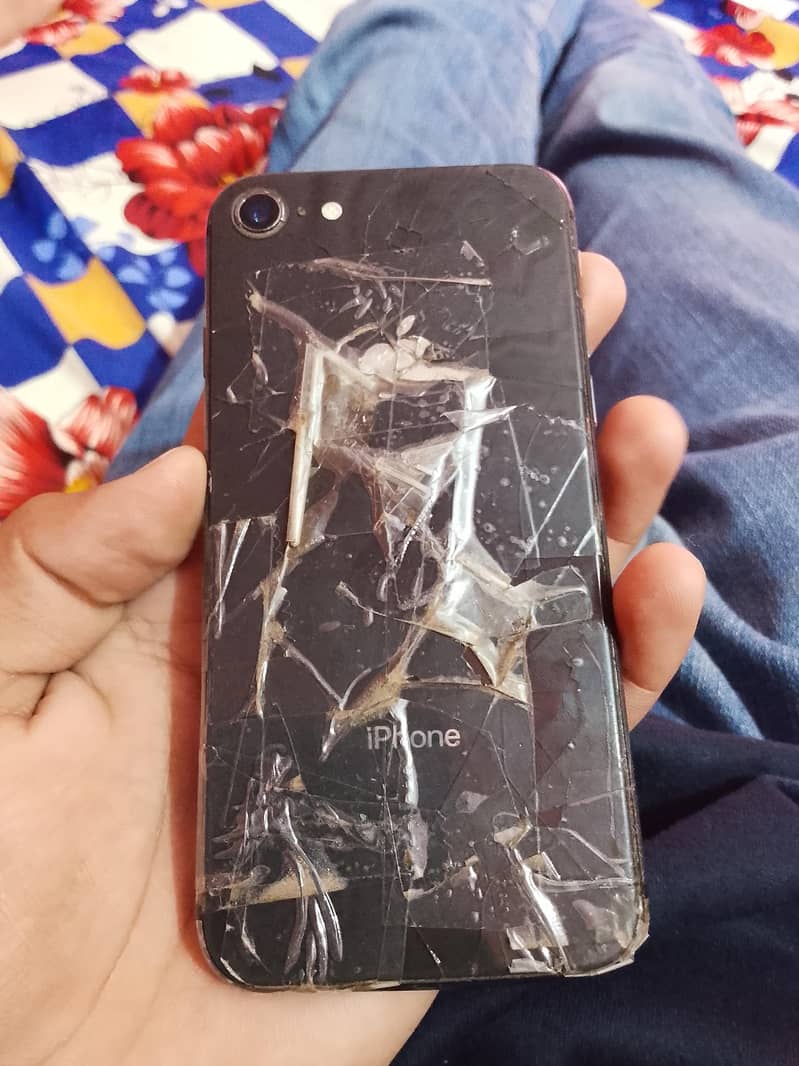 Apple iPhone 8 6