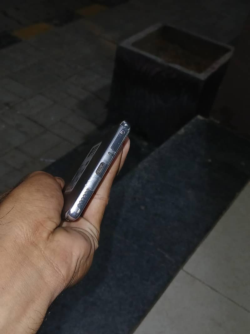 Tecno CAMON 40 Pro 4