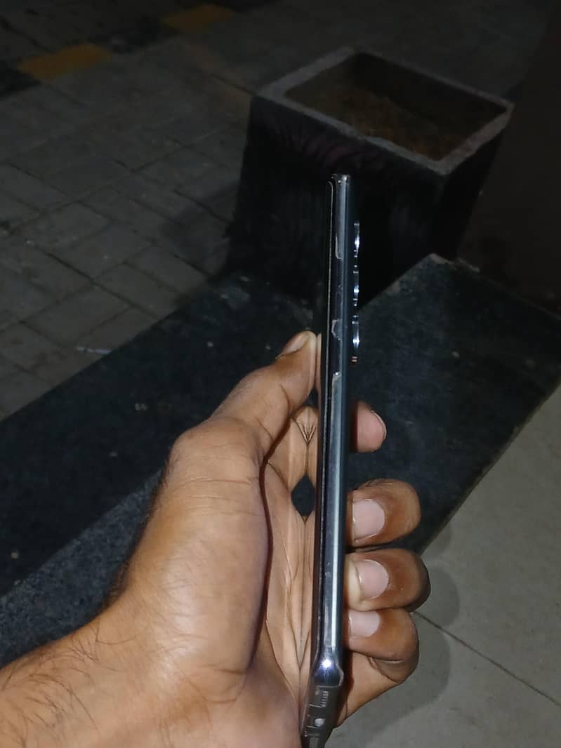 Tecno CAMON 40 Pro 6