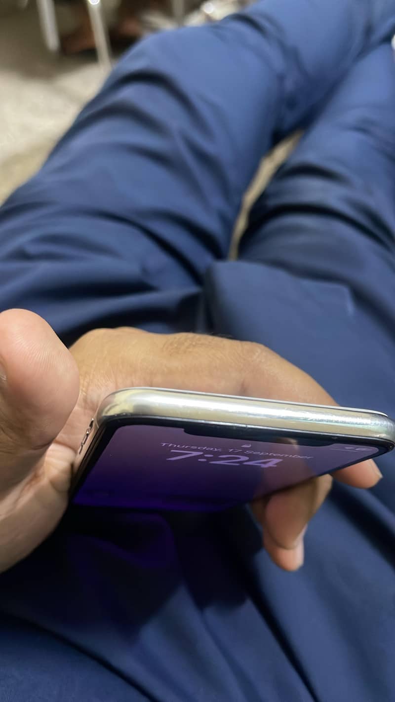 Apple iPhone X 2