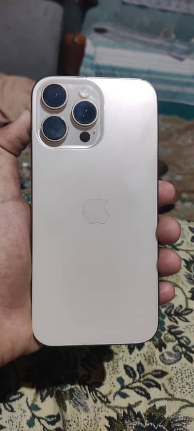 Apple iPhone 16 Pro Max