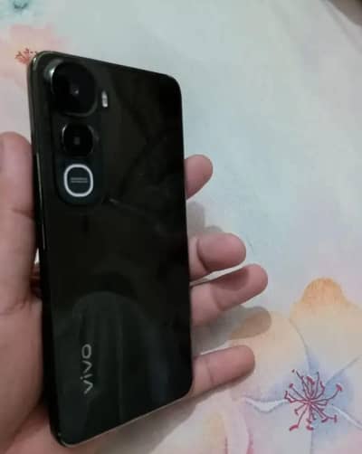 Vivo Y400 in new condition