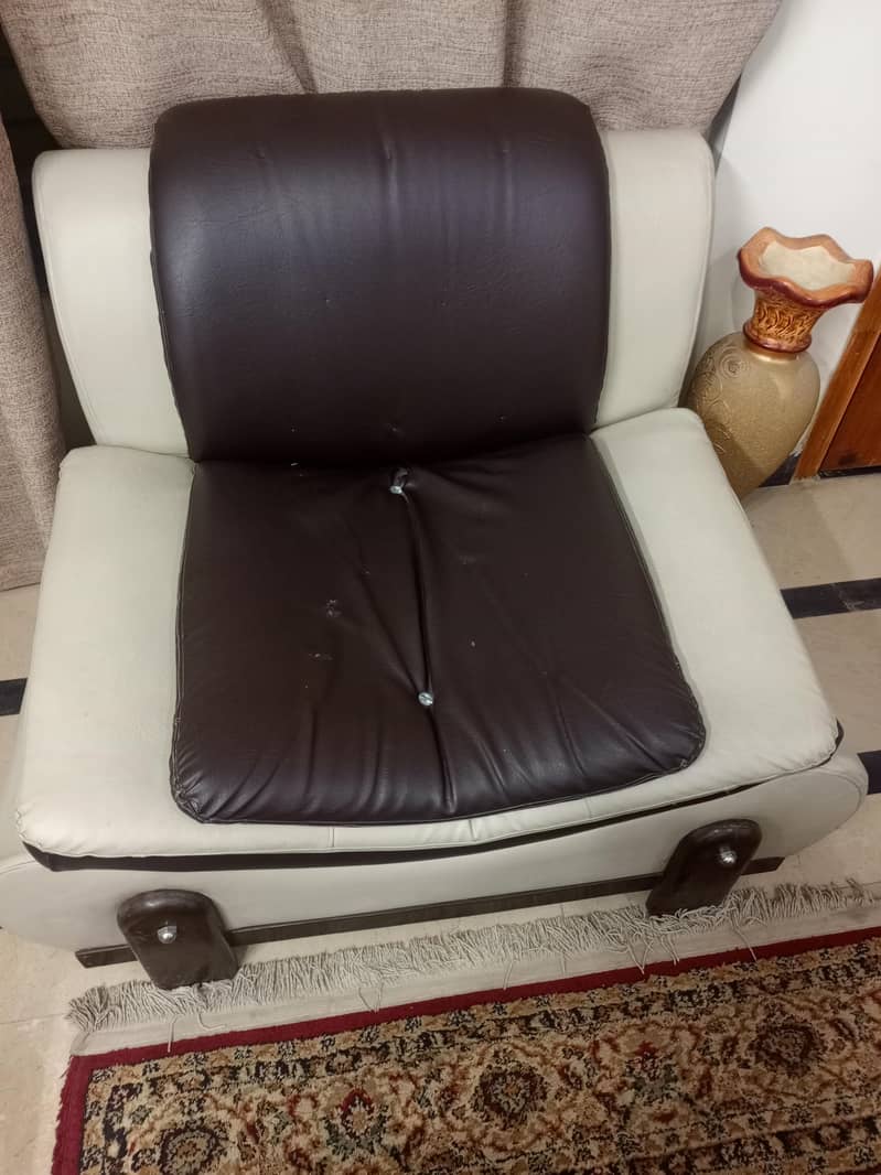 7-Seater Leatherette Sofa Set – Solid Condition 2