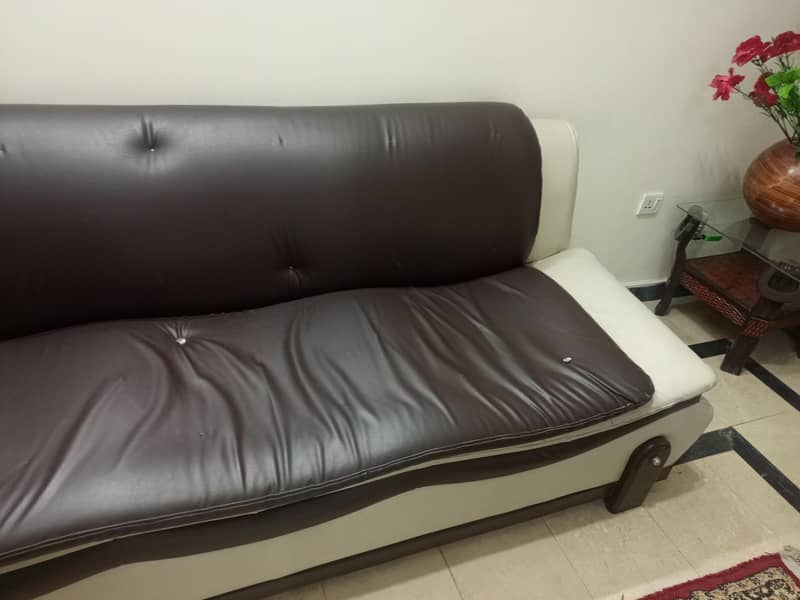 7-Seater Leatherette Sofa Set – Solid Condition 4