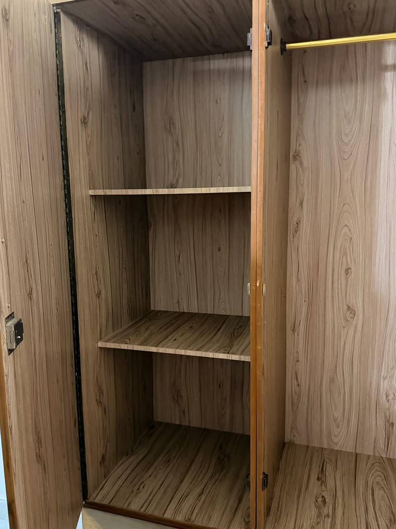 wardrobe 3