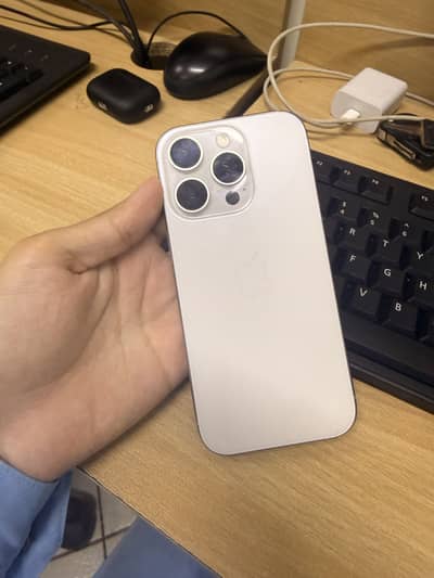 iPhone 16 Pro 128gb White titanium