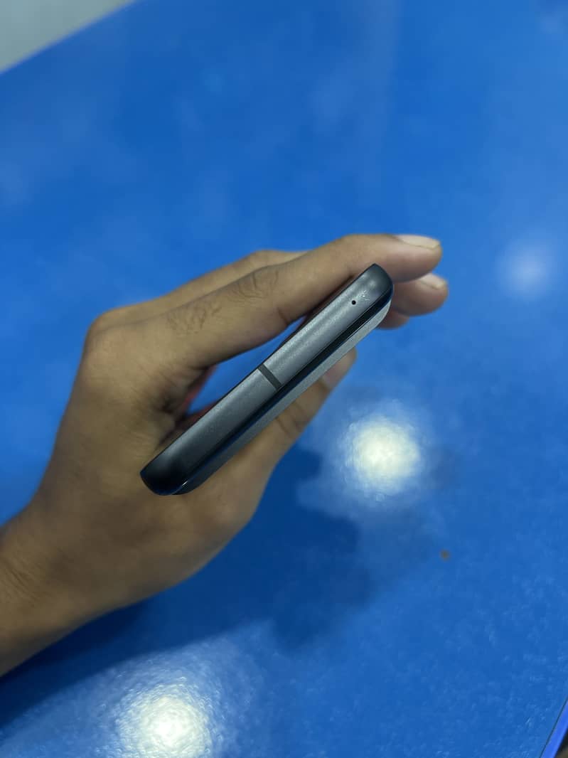 Google Pixel 8 2