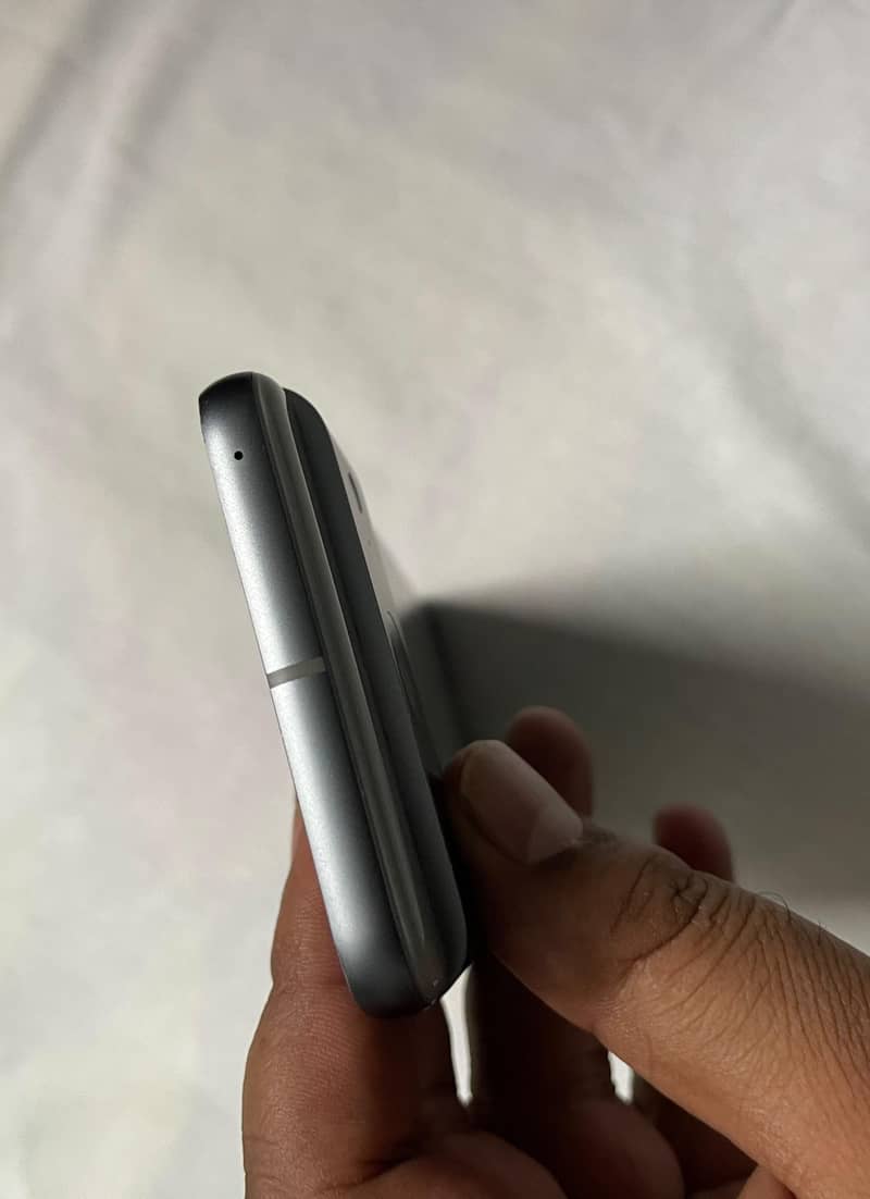 Google Pixel 8 2