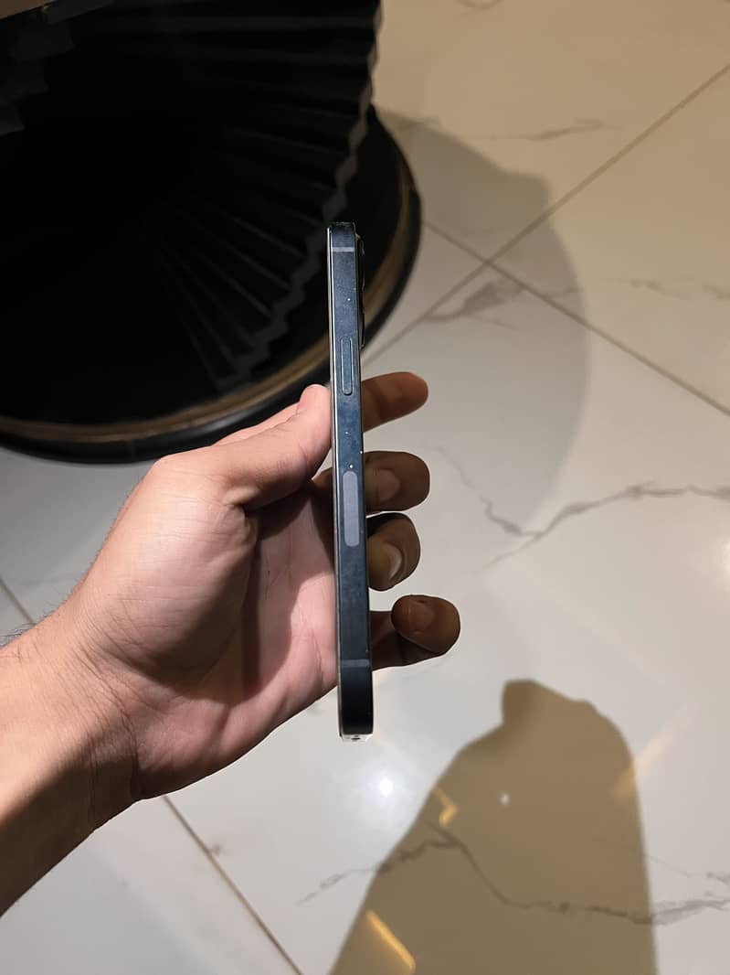 Apple iPhone 13 3