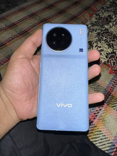 Vivo X90s
