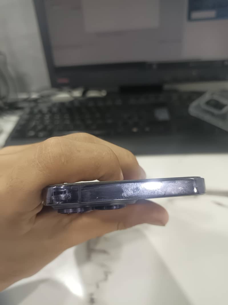 Apple iPhone 14 Pro Max 6
