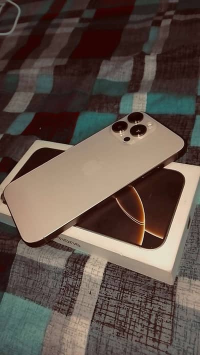 Apple iPhone 16 Pro Max