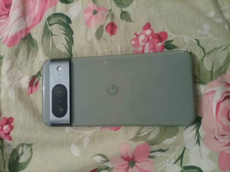 Google Pixel 8 5