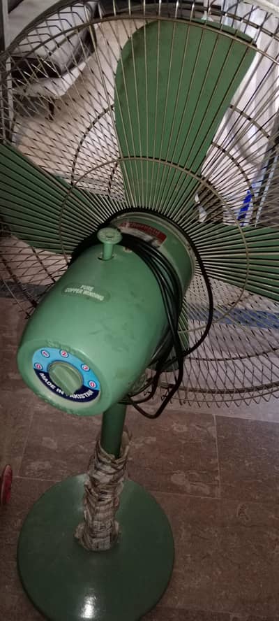 pedestal fan