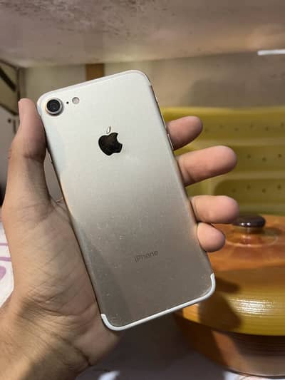 Apple iPhone 7