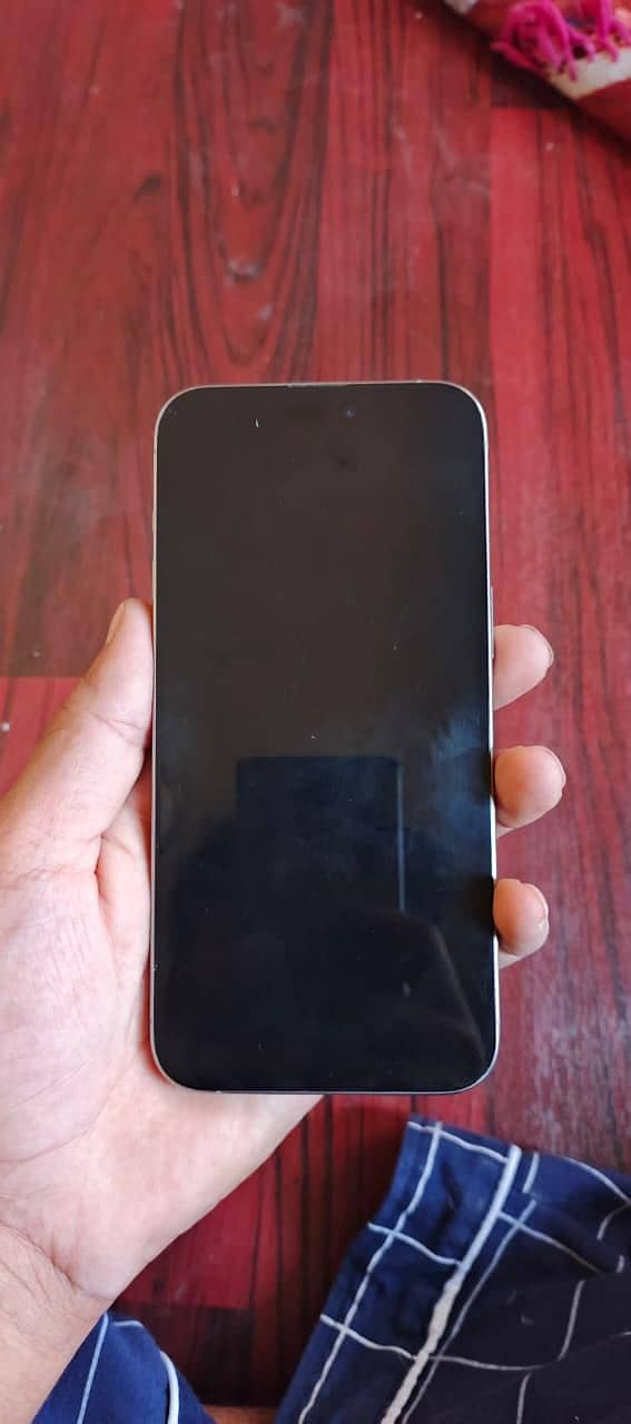 Apple iPhone 15 Pro Max 6