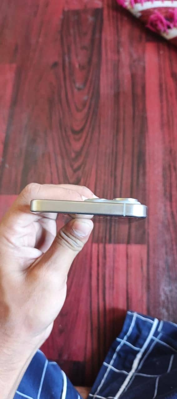 Apple iPhone 15 Pro Max 7