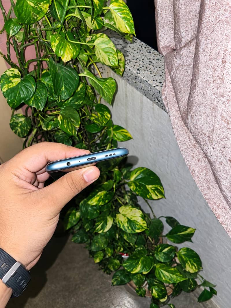OPPO A76 3