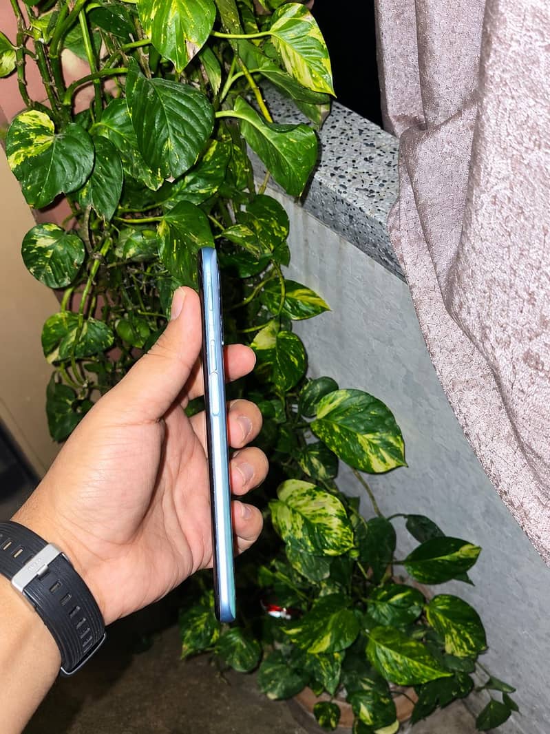 OPPO A76 4
