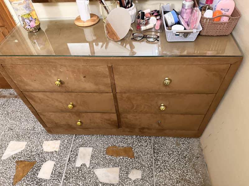 Dressing table and mirror 1