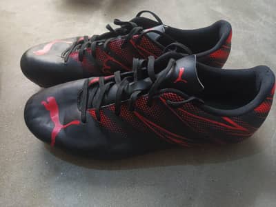 PUMA Attacanto FG/AG Football Studs – UK 10.5 / EU 45