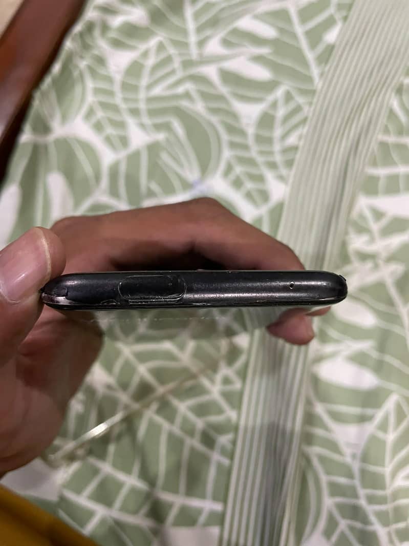 One Plus 7 Pro 3