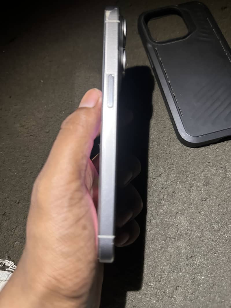 Apple iPhone 15 Pro 6