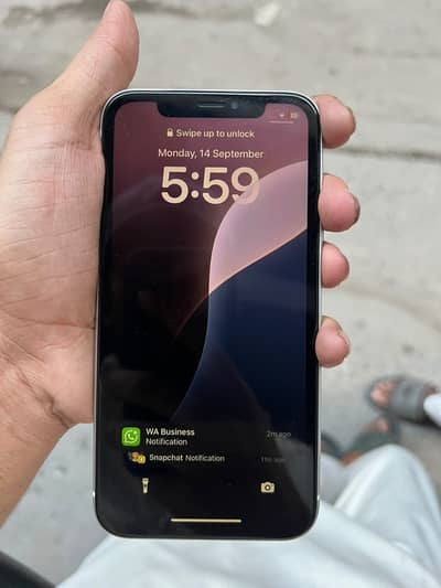 Apple iPhone XR