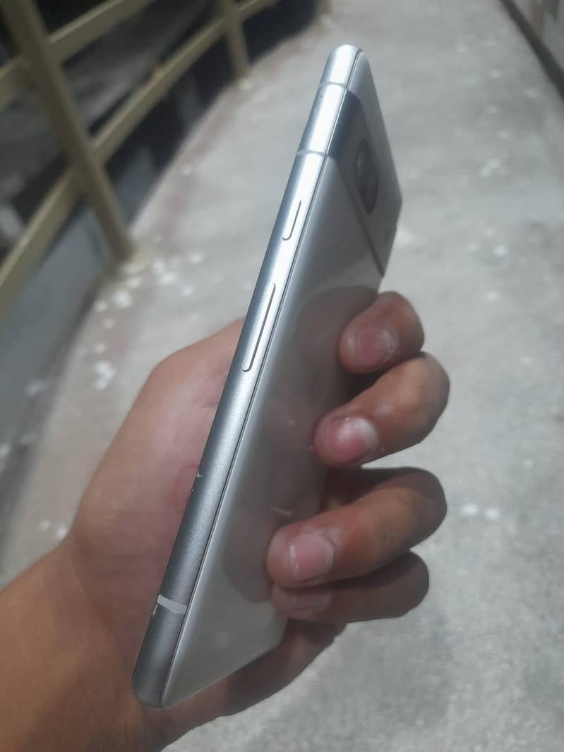 Google Pixel 7a 5