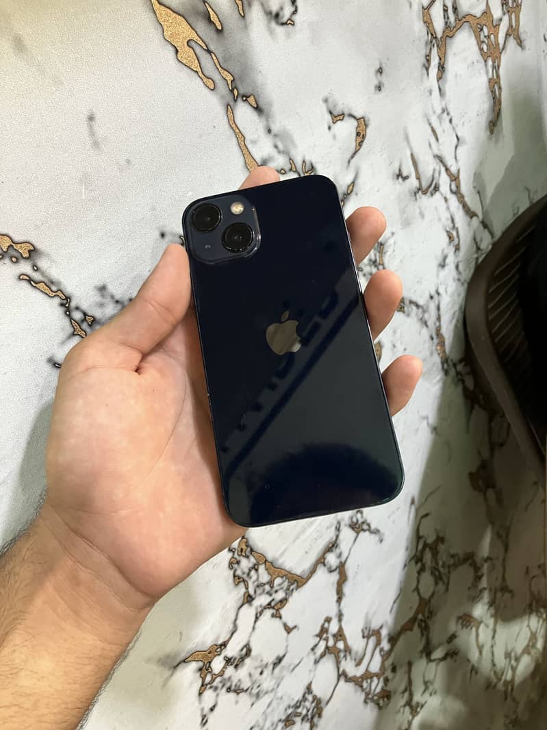 Apple iPhone 13 1