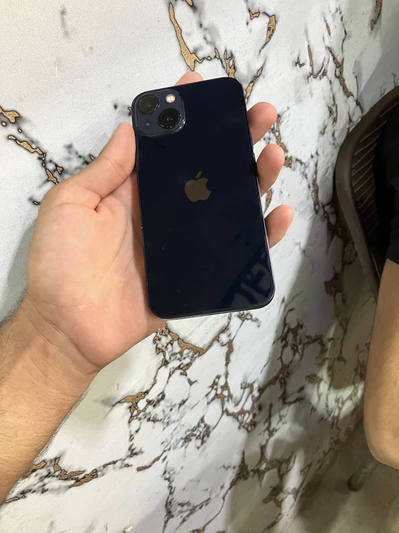 Apple iPhone 13 2