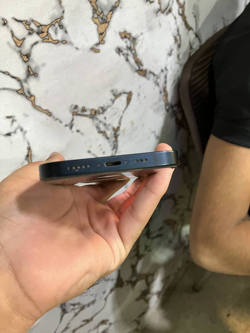 Apple iPhone 13 3