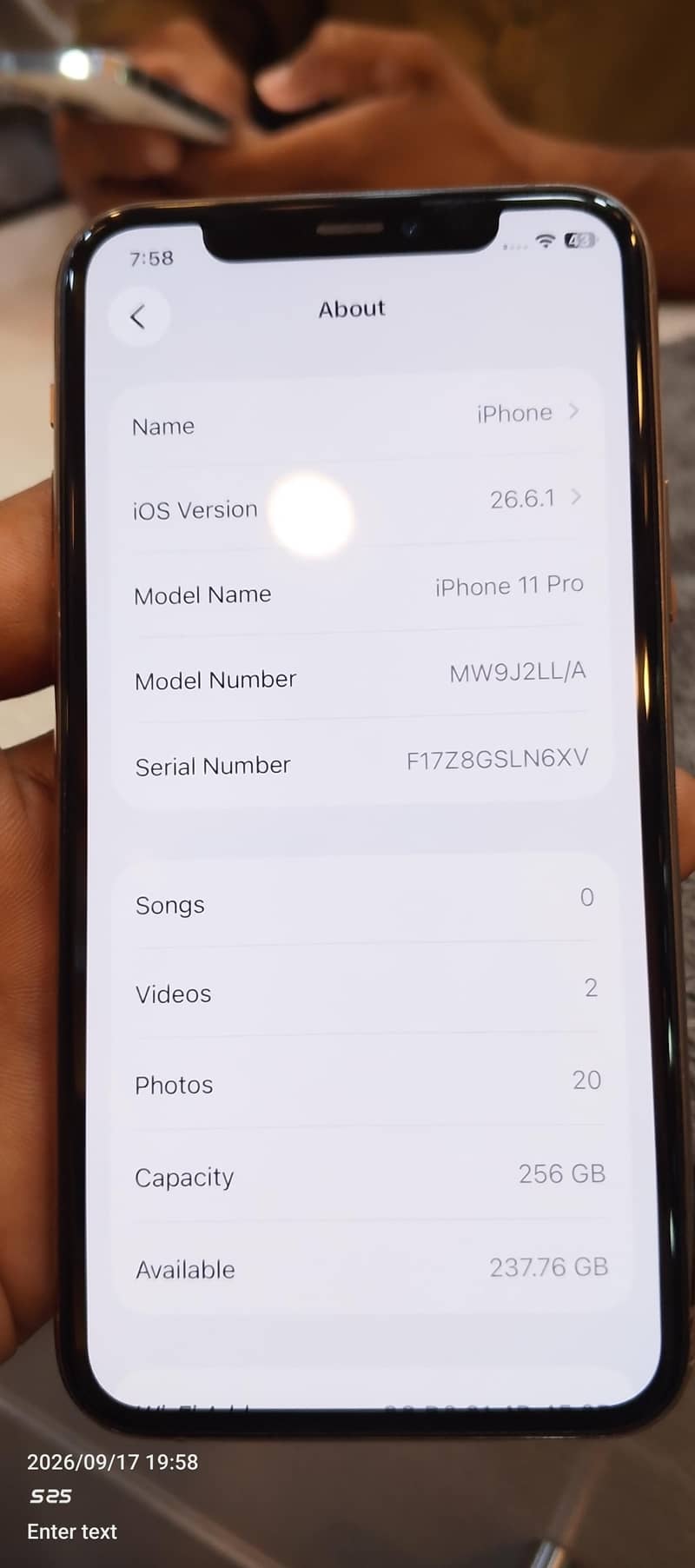 Apple iPhone 11 Pro 4