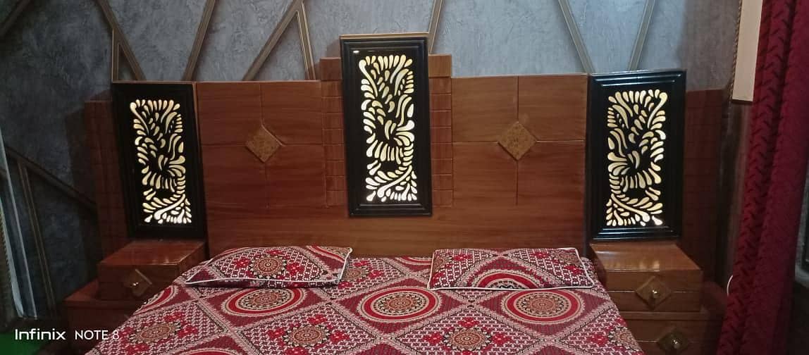bed dressing side table set and 5 seter sofa b hai all ok hai sman 0