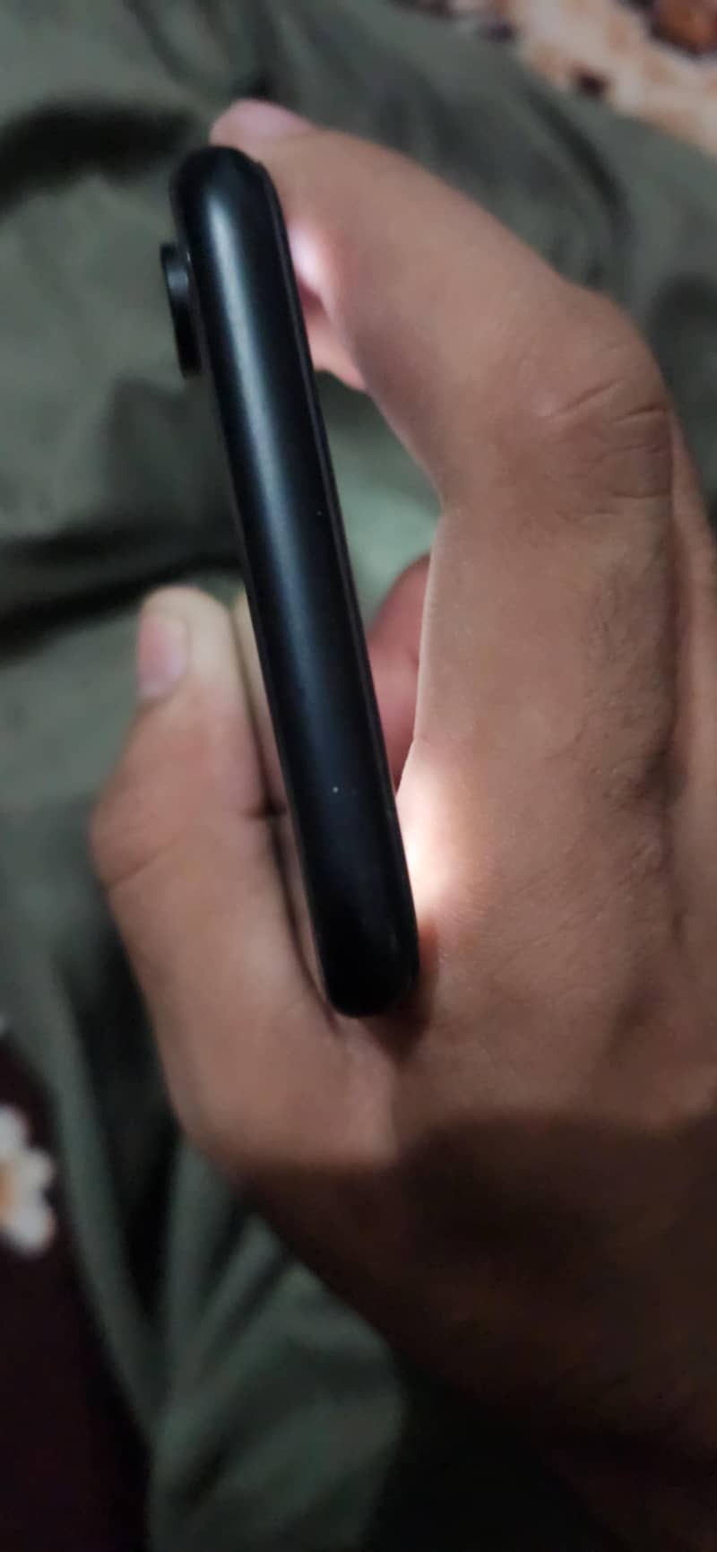 Apple iPhone XR 2