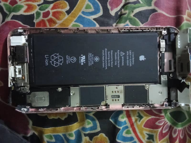 Apple iPhone 6S Plus 0