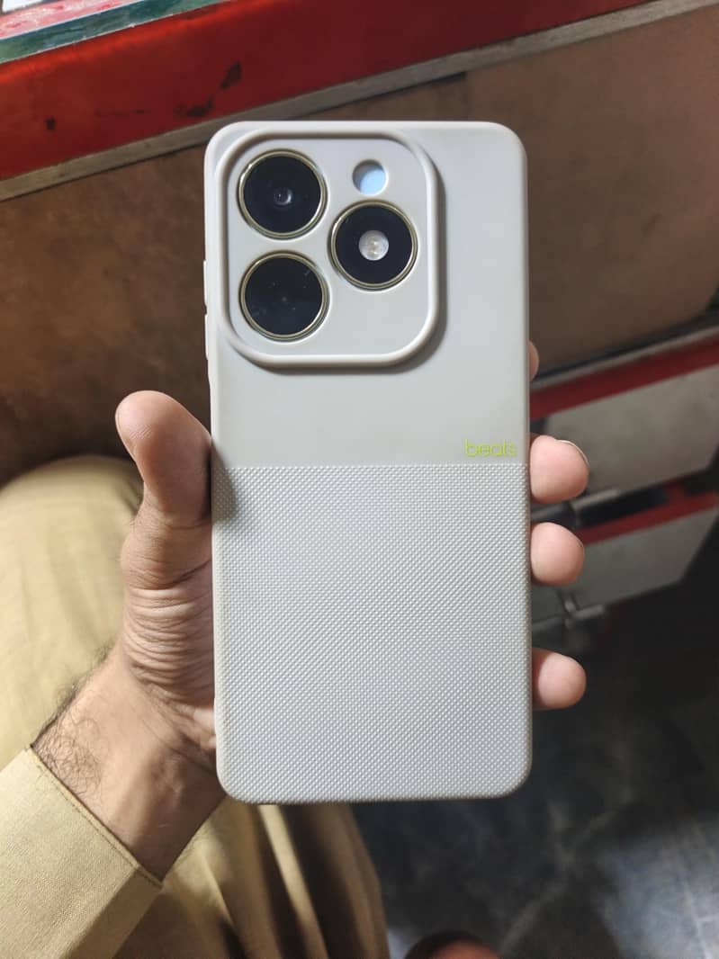 Tecno Spark 20 6